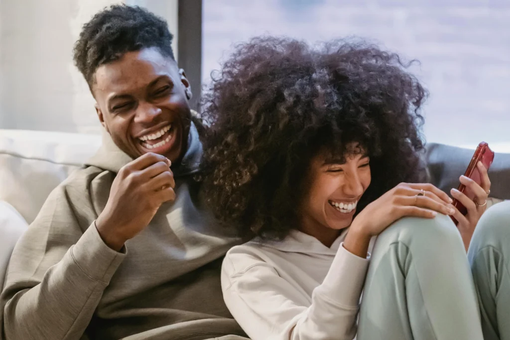 200+ Questions pour jouer à « Tu préfères » en couple